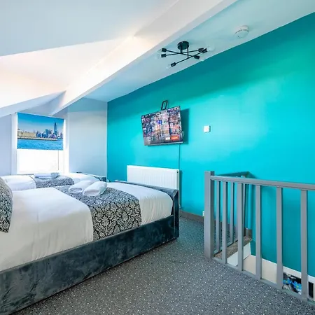 *1es* For Your Relaxed & Cosy + Free Parking + Free Fast Wifi * Holiday home
